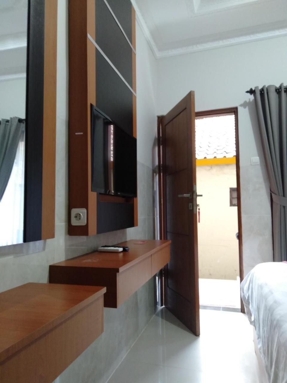 Jepun Segara Guest House Кута Екстериор снимка